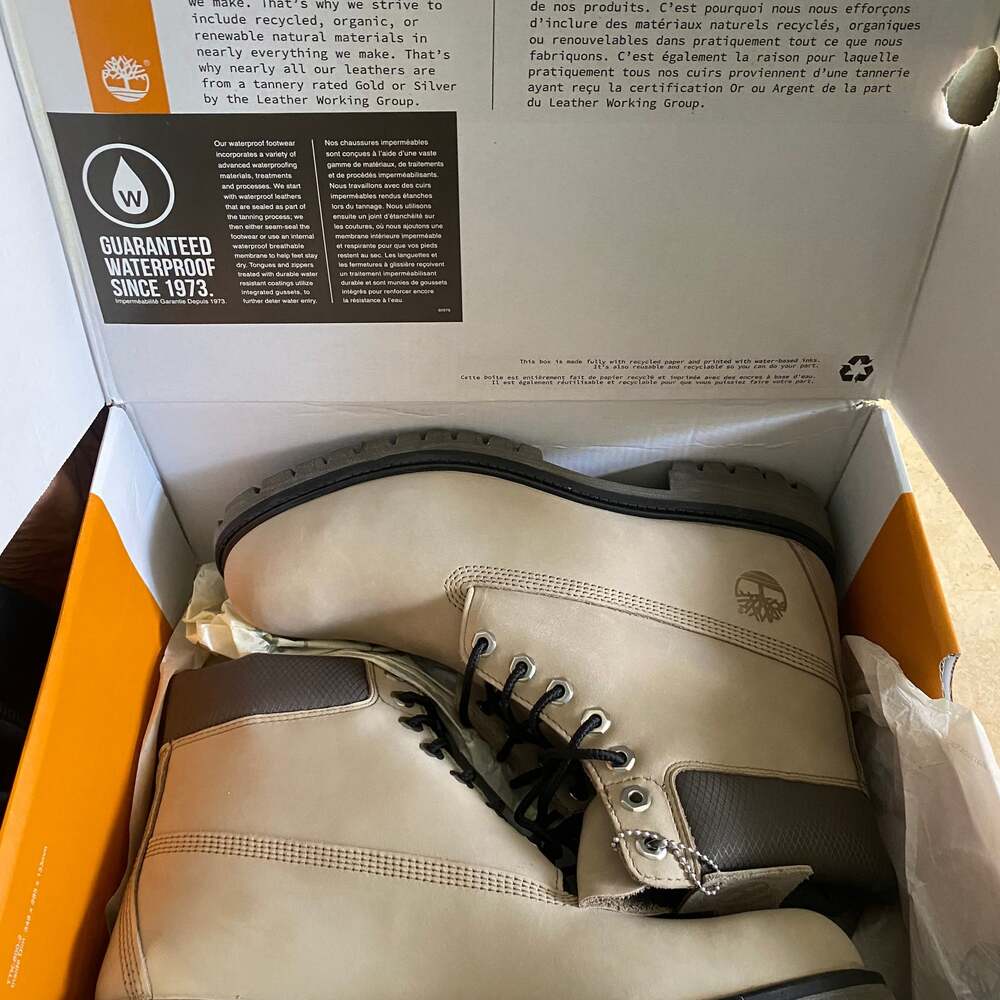 Timberland Men's 6-Inch Premium Waterproof Boot Light Beige Nubuck
